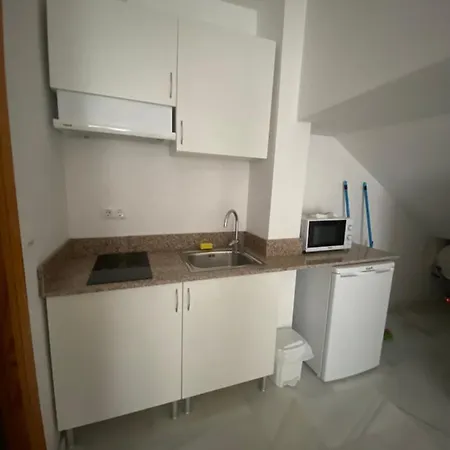 Bj. A Arguinan Apartman *